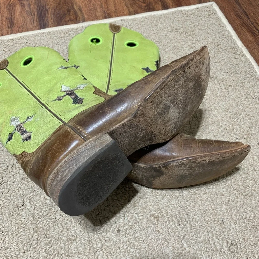 Ariat children’s boots - Picture 2 of 4